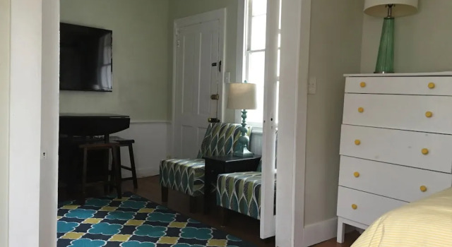 Suites on Coming