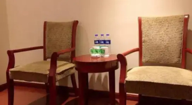 Семейный номер Standard GreenTree Inn Suzhou Taiping Town High-speed North Station Express Hotel
