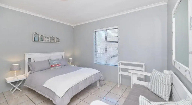 Коттедж Struisbaai Holiday Home
