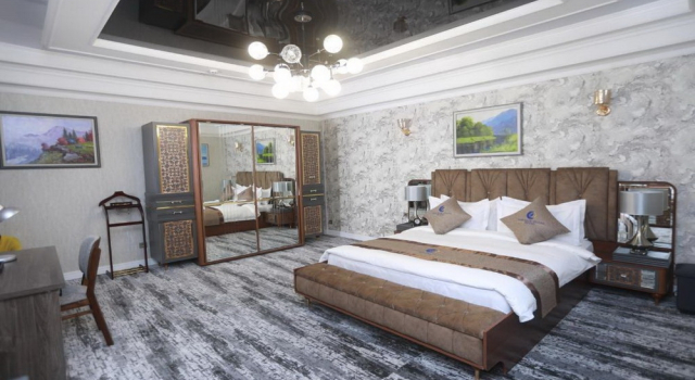 Двухместные апартаменты с видом на город Tinchlik Plaza Hotel