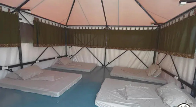 Тент BFF Backpackers Inn