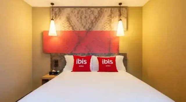 Номер Standard Ibis Dalian Xinghai Park