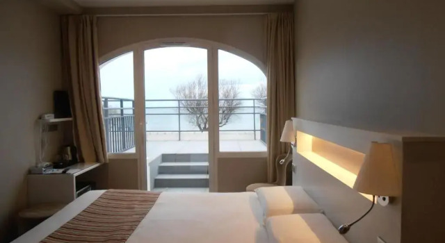 Двухместный номер Standard с видом на море Hôtel Valencia