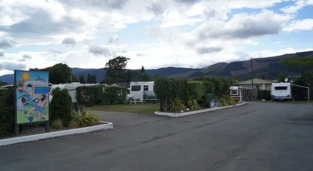 Место под палатку Richmond Motel and Holiday Park