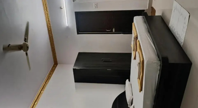 Двухместный номер Deluxe Iroomz Hotel Gananjaya - Hostel