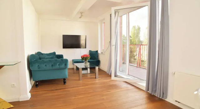 Апартаменты Deluxe с балконом и с видом на канал Victoria Altstadt Boardinghouse