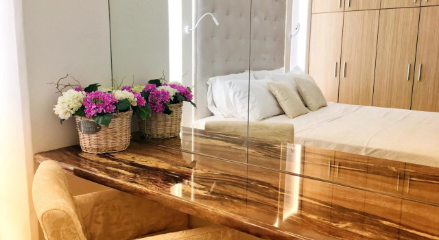 FlyViewFlatsGOLD PrivateHotTub with SeaView