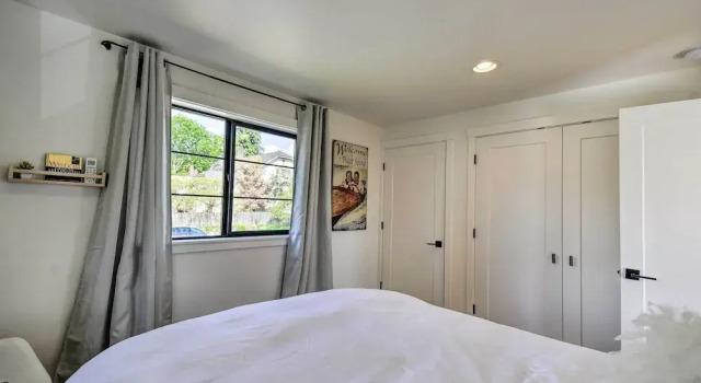 'ruston Retreat' - Mod Home w/ Rooftop Deck!, Prenota Hotel Tacoma Washington