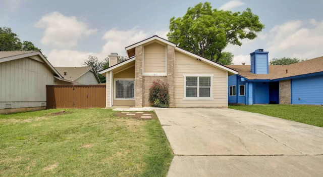 Коттедж Sunny San Antonio Home w/ Backyard + Patio!