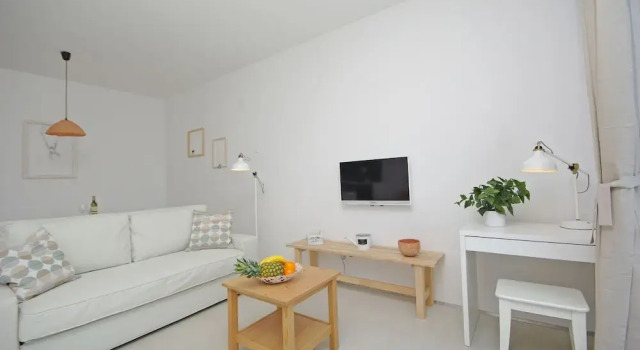 Студия с балконом и с видом на море Luxury Apartments Jolara