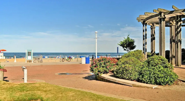 Апартаменты Colorful Virginia Beach Studio - Steps to Beach!
