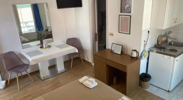 Студия с балконом и с красивым видом из окна Apartments Sirena Korčula