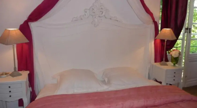 Le 31 la Madeleine, Book Hotel Blancs-Coteaux Frankrig