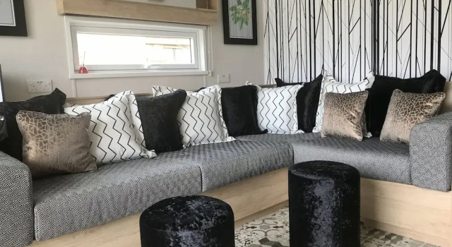 2 Bed Lodge - Sleeps 4 - Parking - Wifi