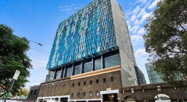DreamHost at Bouverie 20, Забронировать Отель Мельбурн Melbourne Region, рядом с Верховный суд Виктории