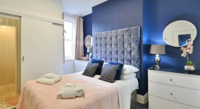 Rooms at 153 ROOM ONLY