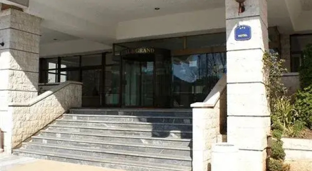 Grand Hotel, Book Hotel Hotels in Cetinje County with a Pool, Swimming Pool