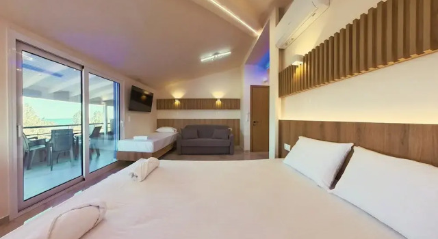 Полулюкс ZOI Girni - Seaside Hotel