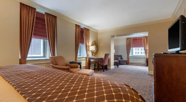 Двухместный люкс Executive Omni William Penn Hotel