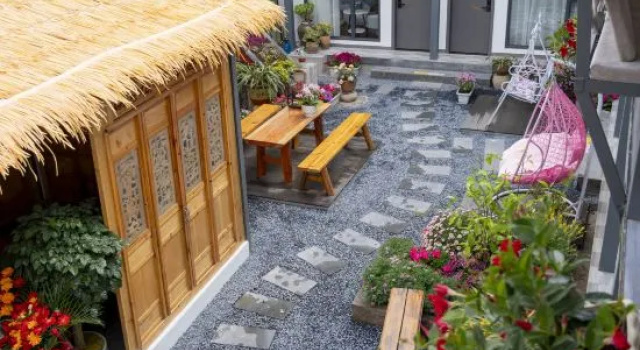 Junlan Tile House