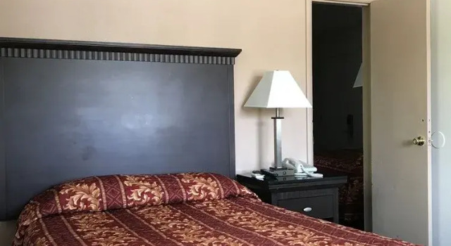 Townhouse Motel