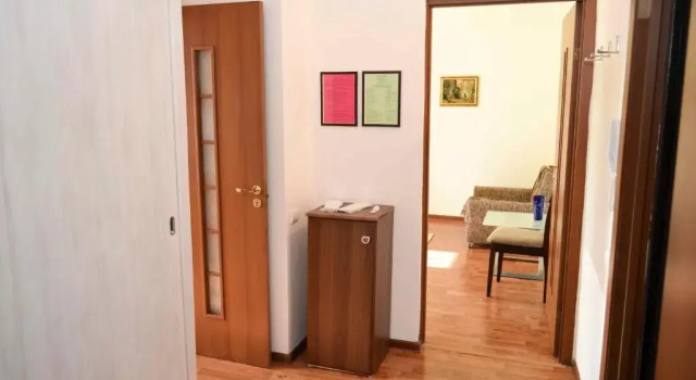 Apartamenty na ulitse Rozybakieva, 279, Prenota Appartamento Hotel a Almaty con parcheggio, Parcheggio
