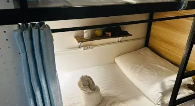 Кровать в общем номере Mimosa Backpackers Hostel