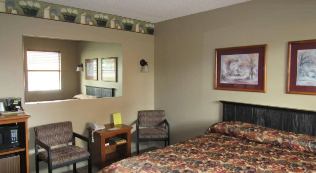Country Inn Lake Resort, Varaa Lomakeskus Hot Springs 