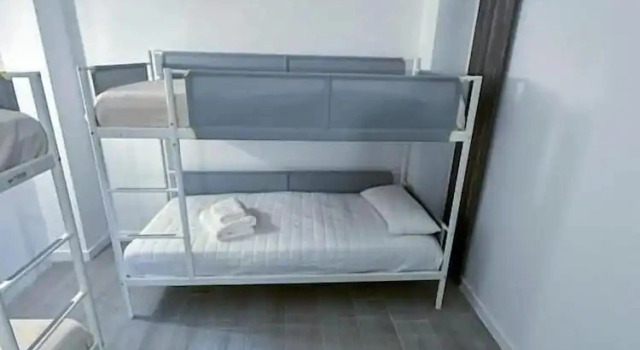 Кровать в общем номере ZUR Boutique Hostel