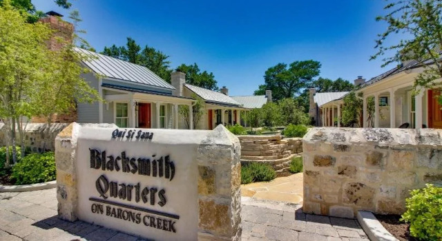 Blacksmith Quarters on Barons Creek, Забронировать Отель Бизнес-отели Фредериксберг, рядом с Музей объединенной церкви, 4* 5*