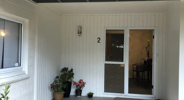 B&B Three One Three, Забронировать Отель «постель и завтрак» Отели Озера Роторуа с завтраком, Завтраки