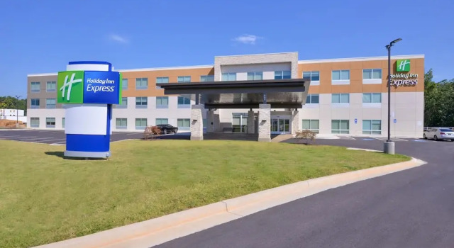Holiday Inn Express Bethlehem, Book Hotel Hoteller i Winder med pool, Swimmingpool