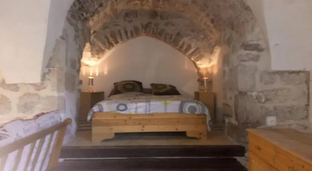 maison pierre et voute au c ur du village, 예약 호텔 Balazuc Ardèche