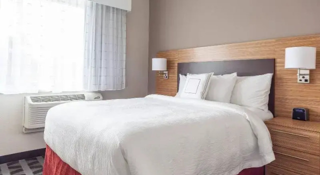 Четырёхместный люкс TownePlace Suites by Marriott Front Royal