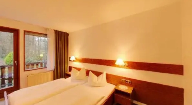 Hotel Huschens, Varaa Hotelli Gerolstein Vulkan Eifel