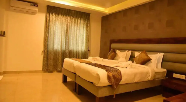 Hotel Golden Evana, Rezervovat Hotel Hotely v Bangalore s parkováním, Parkování