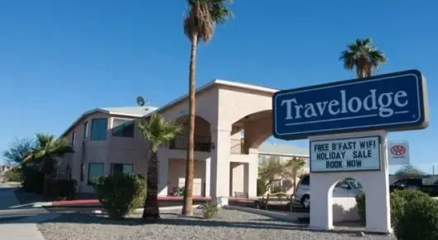 Четырёхместный номер Standard Travelodge by Wyndham Lake Havasu