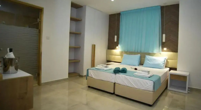 Tripla Hai Hotel
