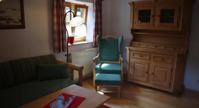 Ferienwohnung Haus Alpenrebe, Varaa Huoneisto Hotellit Baijeri pysäköinnillä, Pysäköinti