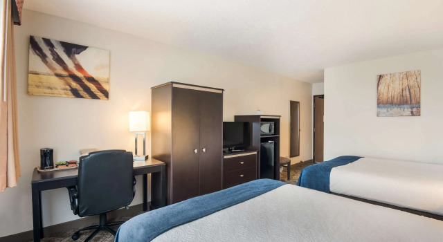 Четырёхместный номер Standard Best Western Mount Pleasant Inn