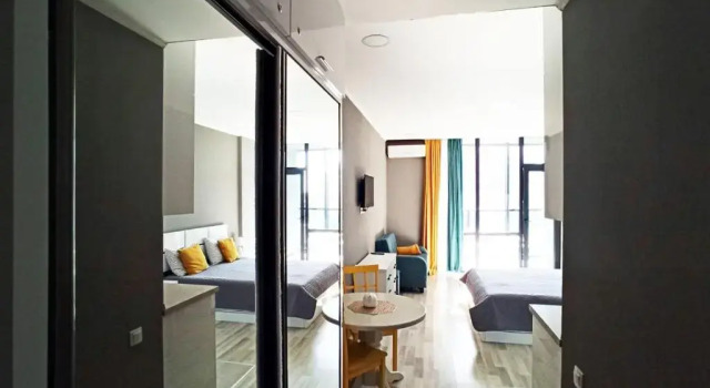 Sunny Studio With Balcony, Book Hotel Batumi 