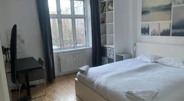 Апартаменты Centrally Located 4 Room Apartment