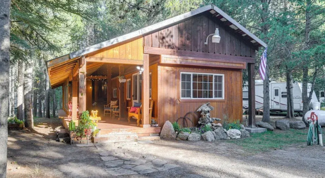 Коттедж Island Park Vacation Rental ~ 31 Mi to Yellowstone
