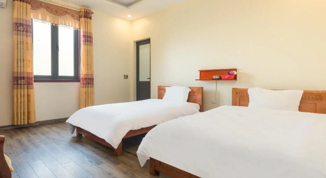 OYO 688 Anh Tuan Hotel, Rezerwuj Hotel Hotele w Bac Ninh z parkingiem, Parking