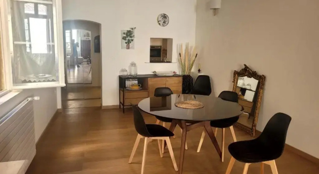 Апартаменты spacious apartment for 4 in avignon !