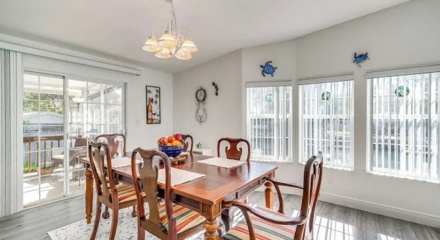 Коттедж с 3 комнатами Waterfront Weeki Wachee Home w/ Fire Pit!