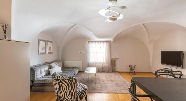 Santo Stefano 13 - Quadrilocale elegante, Забронировать Отель Санто-Стефано Болонья, рядом с Башня Гарисенда