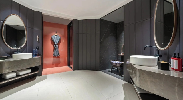 Четырёхместный семейный люкс Vignette Collection Tiancheng Belmont Hotel Sanya by IHG