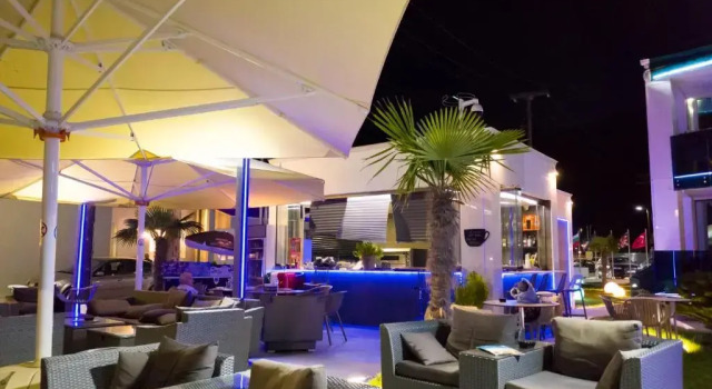 Barocco Wave Hotel, Book Hotel Chrisi Akti 