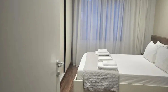 Jorida Old Bazar Tirana Central Stay, Забронировать Апарт-отель Апарт-отели Тираны, рядом с Pazari i Ri Fresh Market, Апарт-отель